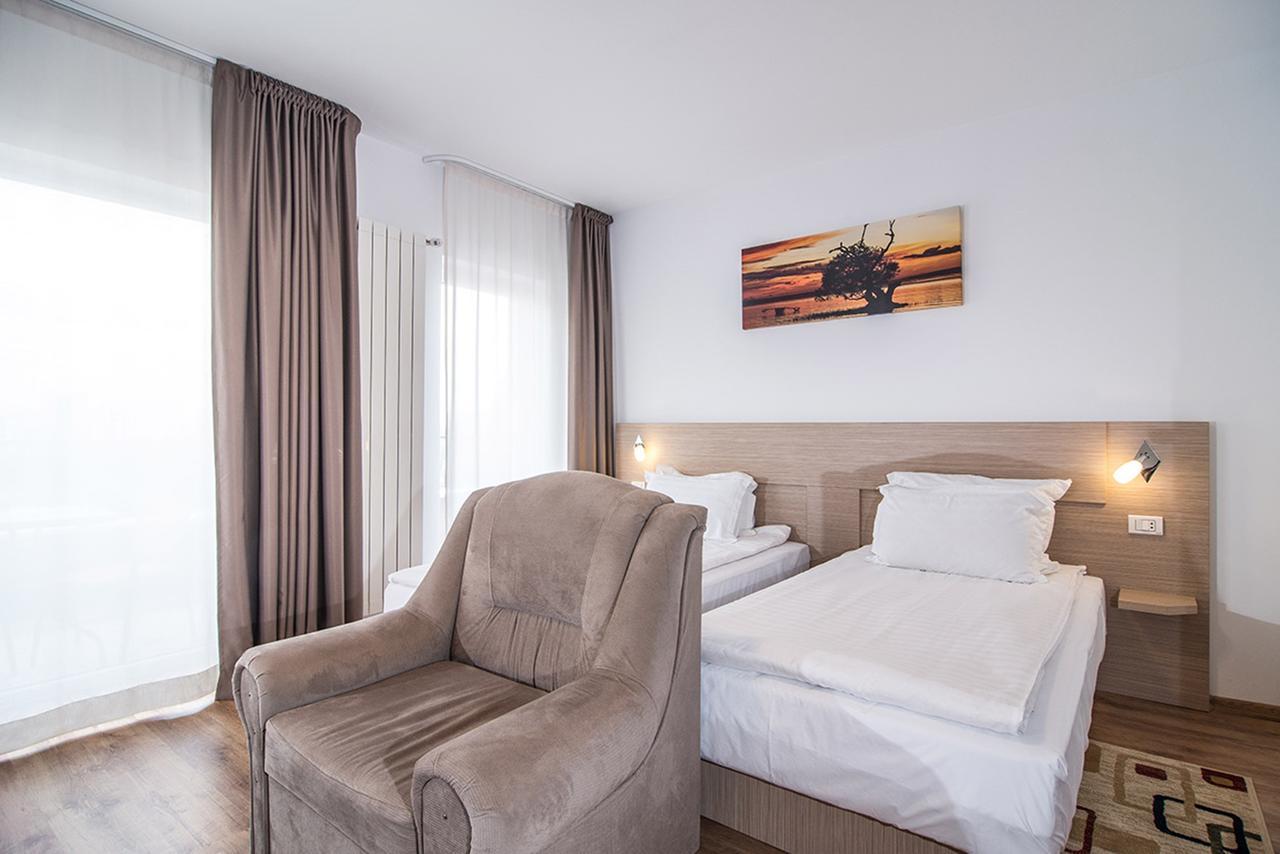קלוז'-נאפוקה Residence Il Lago מראה חיצוני תמונה